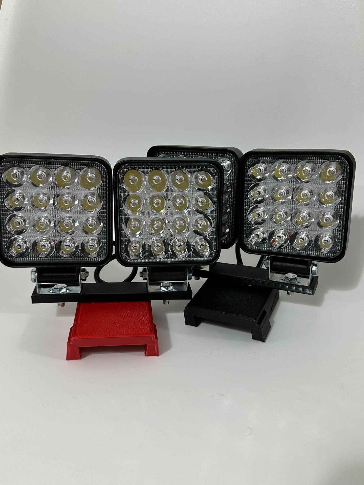 Foco de Trabajo Doble UltraLED compatible con baterías Milwaukee de 96W y 9600 Lúmenes