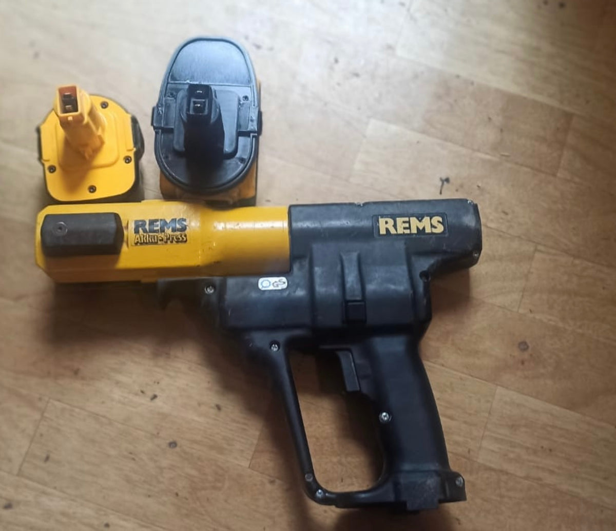 Adaptador de batería Rems 14,4 V fabricado en impresión 3D